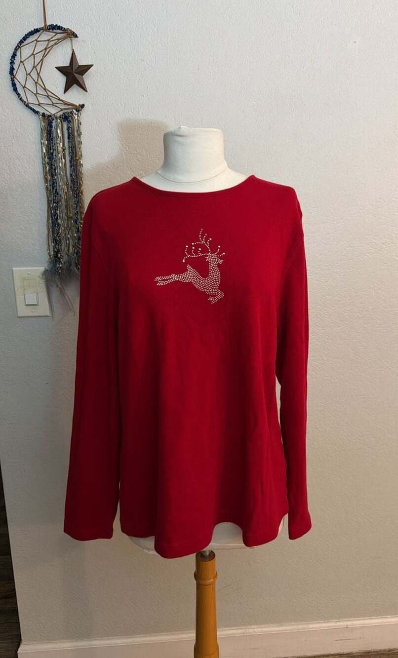 Karen Scott  Red Long Sleeve Holiday Top/ Rhinestone Reindeer Embellishment xl